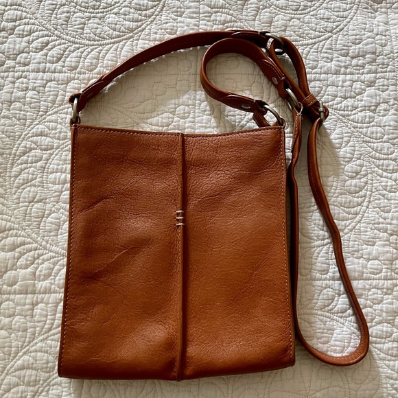 Ellington Bags Sundance Catalog Three Stitch Tan Leather Crossbody